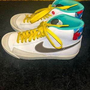 HIGH TOP NIKE BLAZERS